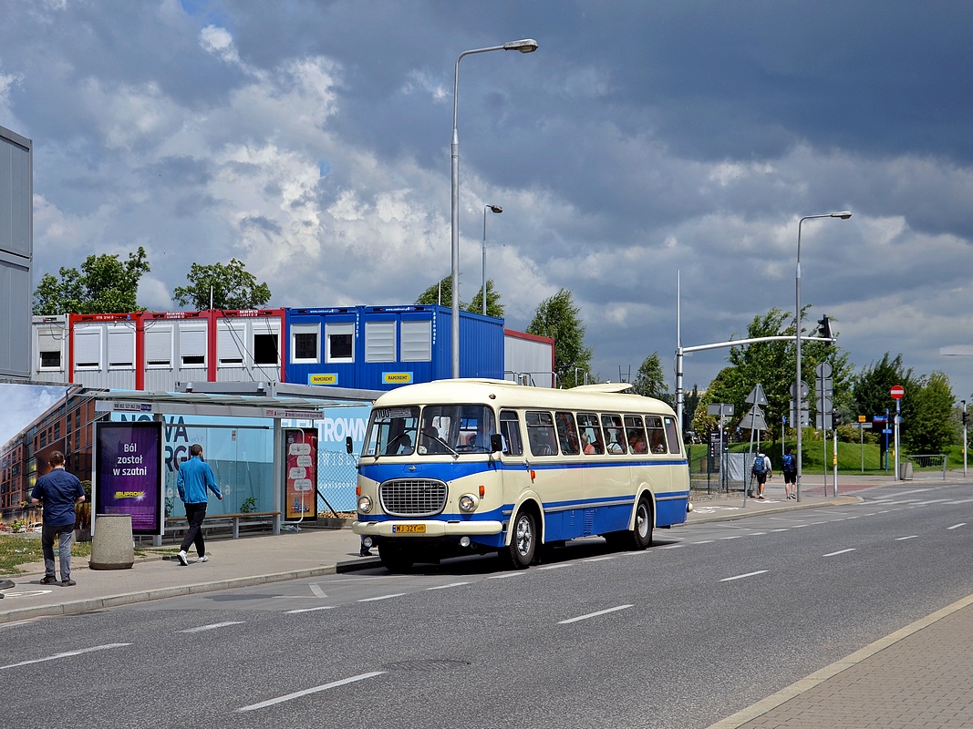 8081
Inauguracja "setki" sezon 2018 
Słowa kluczowe: J043