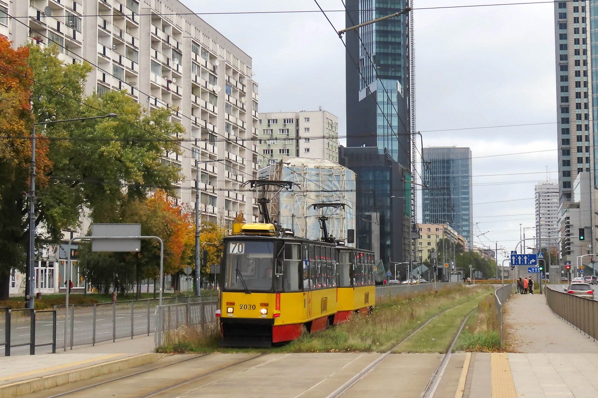 2030+2031
StopiÄtki jadÄ jako kurs linii numer 70 â ĹťeraĹ FSO (12:08)-Metro MĹociny (13:37). 
