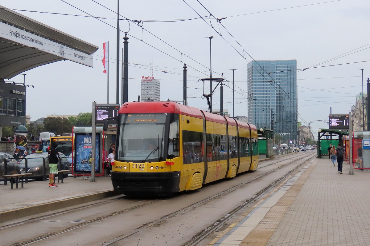 3129
Swing zatrzymuje się na przystanku „Dw. Centralny 08” jako kurs linii numer 7: Kawęczyńska Bazylika (12:29)-P+R Al. Krakowska (13:18). 
