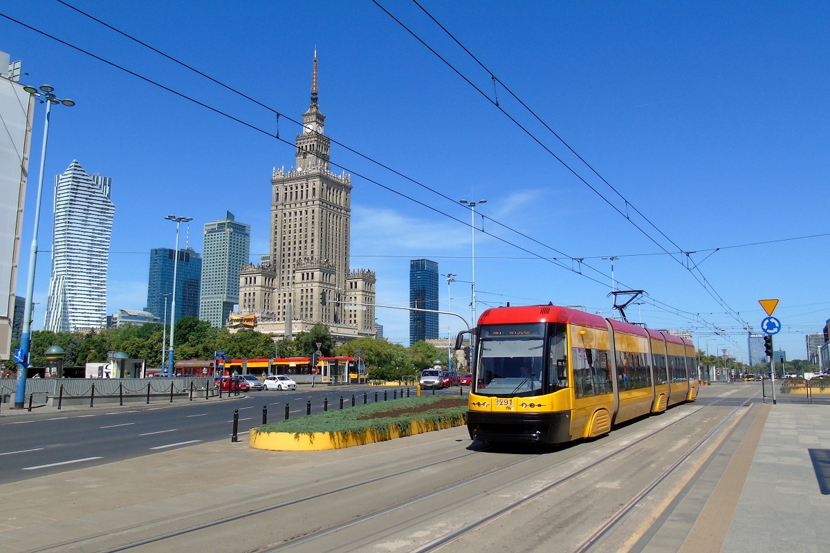 3291
Swing jedzie w obsĹudze kursu linii numer 4 w relacji ĹťeraĹ-WyĹcigi. 
Słowa kluczowe: Architektura
