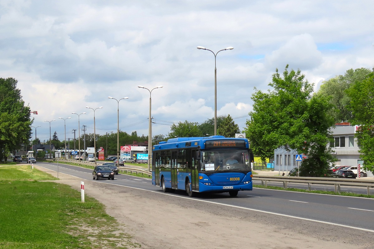 80308
Scania jedzie jako kurs â4418â linii zastÄpczej WKD ZA1 â KomorĂłw (10:10)-Warszawa ĹrĂłdmieĹcie WKD (10:58). 
Słowa kluczowe: zawkd