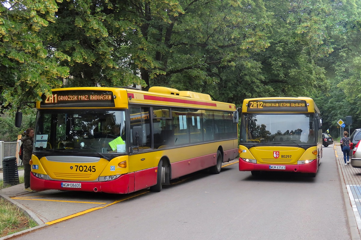 70245
TytuĹowa Scania stoi na przystanku âWKD Podkowa LeĹna GĹĂłwnaâ w oczekiwaniu na wykonanie kursu â5137â linii ZKA WKD ZA1 â Podkowa LeĹna GĹĂłwna (7:06)-Grodzisk Mazowiecki RadoĹska (7:45). Obok widoczna jest Scania CN270UB 4x2 EB #80297 ktĂłra wykonaĹa kurs â5138â linii ZKA WKD ZA1 â Grodzisk Mazowiecki RadoĹska (6:20)-Podkowa LeĹna GĹĂłwna (6:59) i wraca na pusto do Grodziska by wykonaÄ kolejny kurs do Podkowy w ramach linii ZA1. Pozdrowienia dla KierowcĂłw obydwu wozĂłw!
Słowa kluczowe: ZaWKD