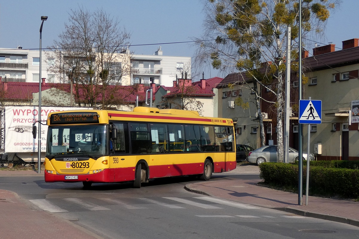 80293 (ex. A593)
Scania jedzie w obsĹudze kursu â5453â linii BK w relacji Grodzisk Maz. Dw. PKP (16:00)-Grodzisk Maz. Dw. PKP (16:18) p. Grodzisk Maz. Os. Teligi (16:09). 

