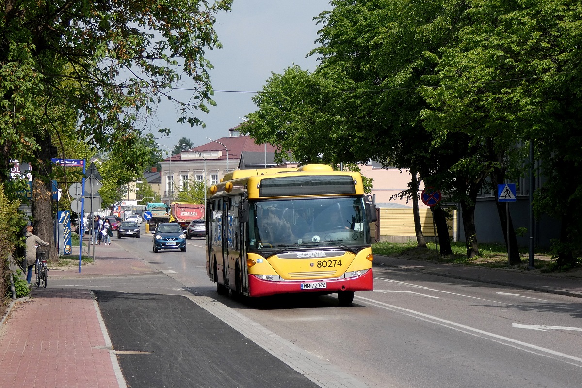 80274
Scania (ex. A574, ex. 49670) jedzie w obsĹudze kursu linii pracowniczej âMajewskiâ w relacji PruszkĂłw Parzniewska (14:10)-ĹťyrardĂłw PKP (15:07).
Słowa kluczowe: DziwadĹo