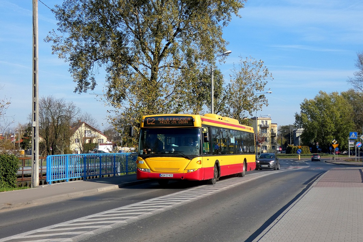 80303
Scania wykonuje kurs linii numer C2 w relacji PruszkĂłw WKD (11:15)-PruszkĂłw Os. Staszica (11:42). Pozdrowienia dla Kierowcy i jadÄcego obok niego Michcia22!
Słowa kluczowe: WĹ2019