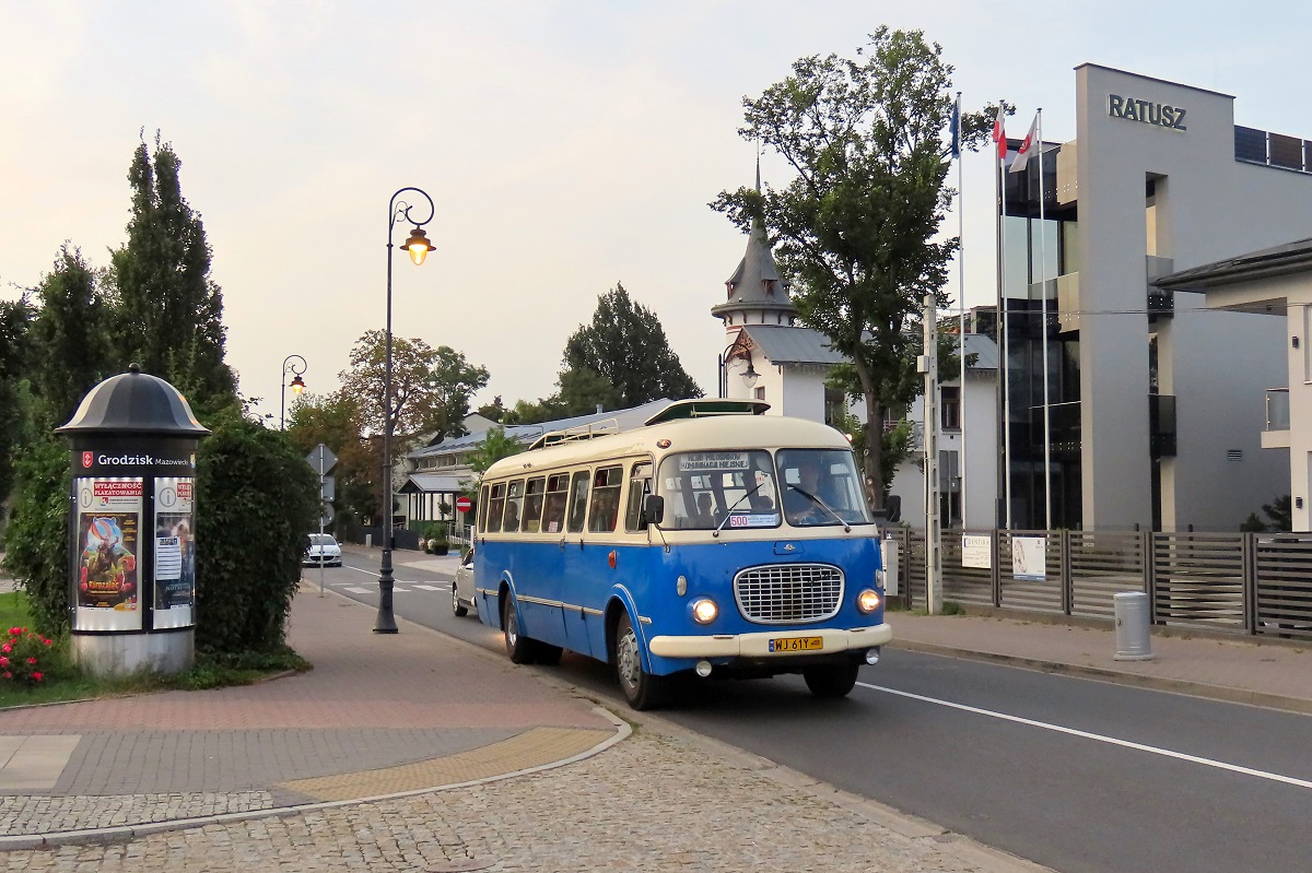 8058
OgĂłrek w trakcie âfotostopuâ jako kurs linii specjalnej 500 â Grodzisk Maz. KoĹciuszki/1 Maja (19:15)-KĹudzienko PÄtla (19:44)-Grodzisk Maz. KoĹciuszki/1 Maja (20:18).
Słowa kluczowe: J043