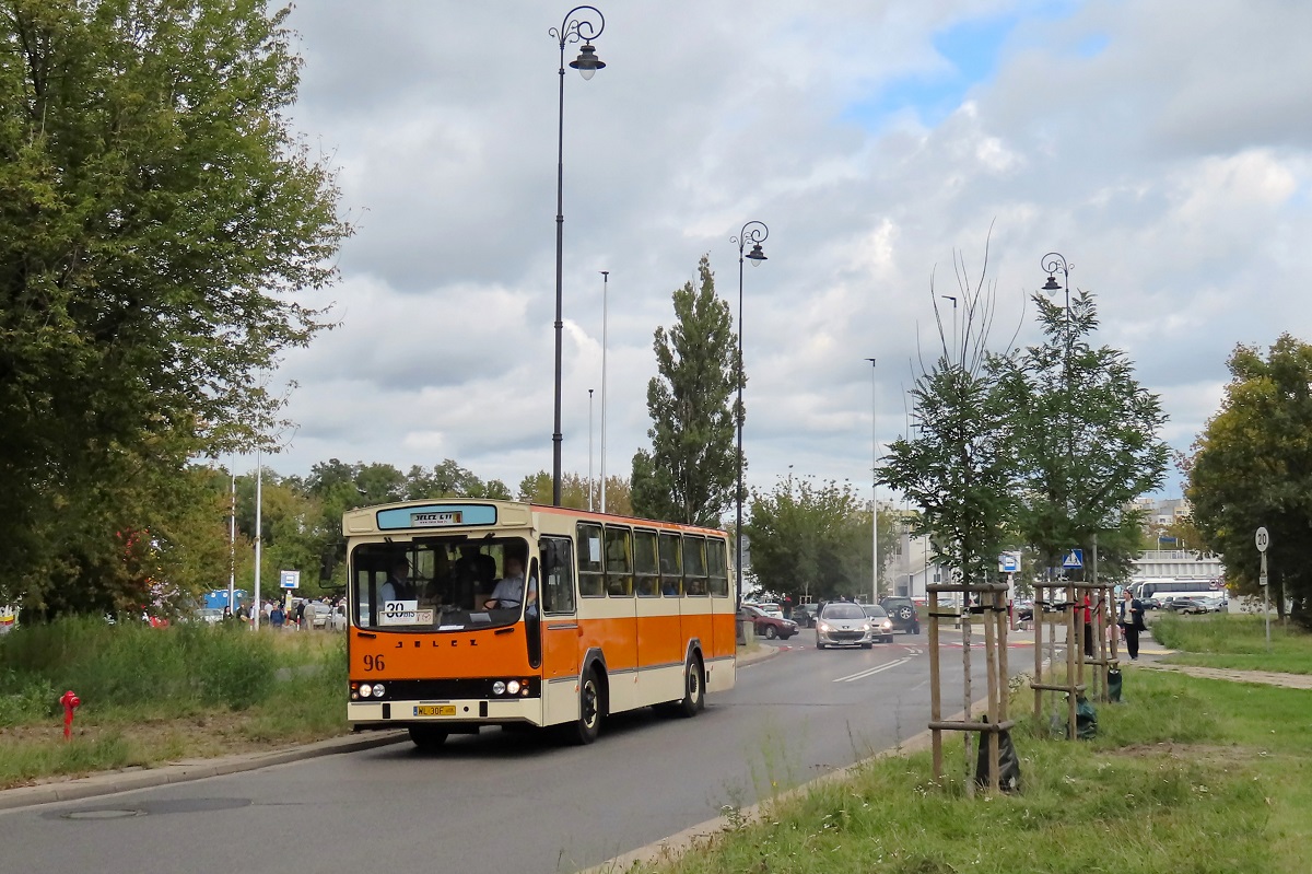 90904
Jelcz jedzie jako kurs linii specjalnej 30BIS â Zajezdnia Stalowa (14:00)-Plac Hallera (14:05). Pozdrowienia dla zaĹogi wozu!
Słowa kluczowe: DTP2022 Kelly