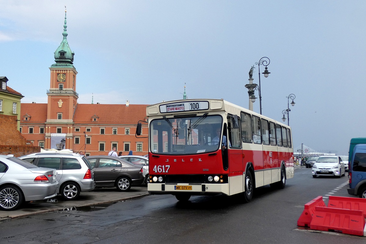4617
Jelcz rozpoczÄĹ obsĹugÄ kursu linii turystycznej 100 w relacji Stare Miasto (16:30)-Stare Miasto (17:34) p. Muzeum Narodowe (16:59). 
Słowa kluczowe: PR110M