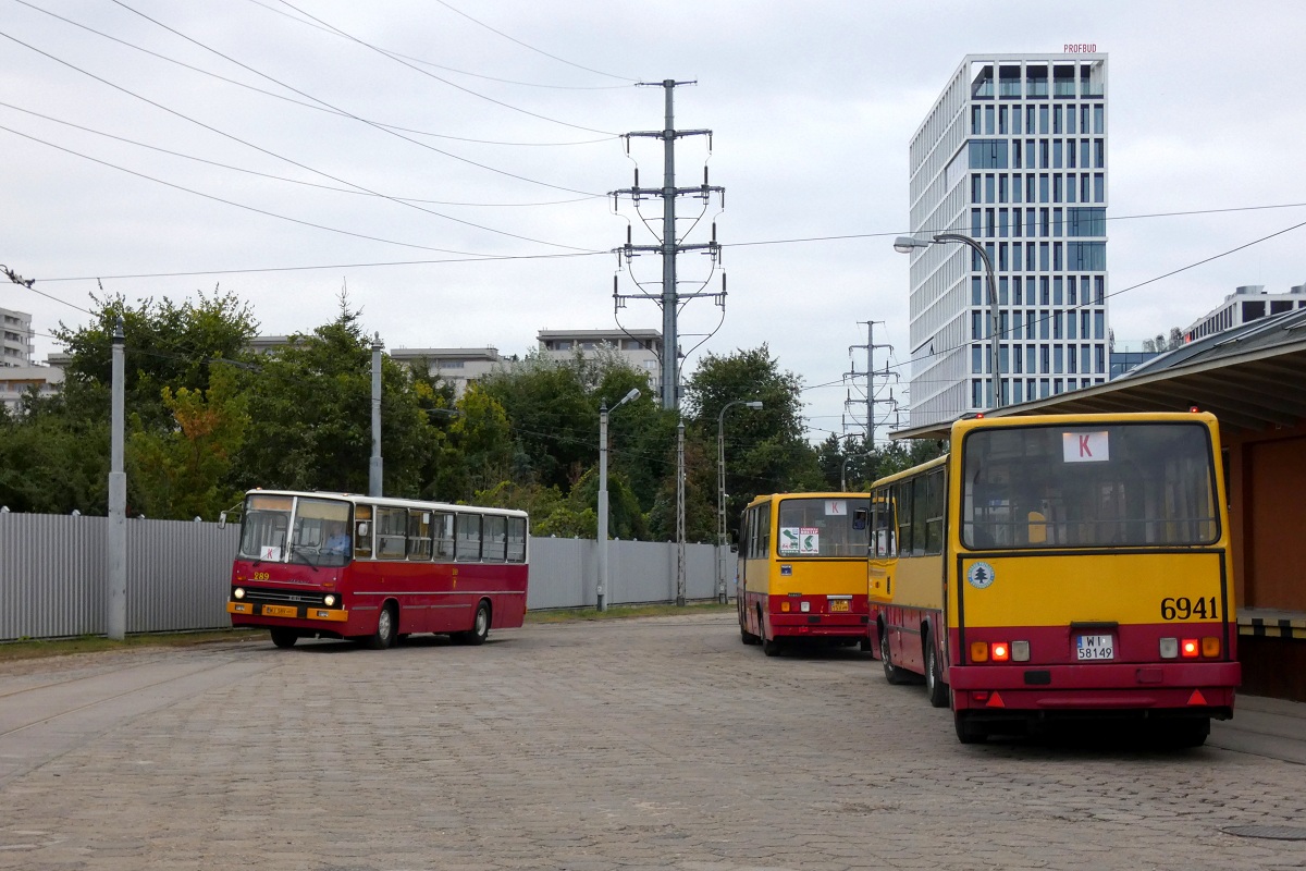 289
Ikarusy (od przodu 289, od tyĹu 6941 i 5715) stojÄ na terenie ZakĹadu Energetyki Trakcyjnej i TorĂłw T-1 w trakcie przerwy w wykonywaniu kursĂłw na specjalnie uruchomionej z okazji Dni Transportu Publicznego linii K. 
Słowa kluczowe: DTP2019 IK260 IK280