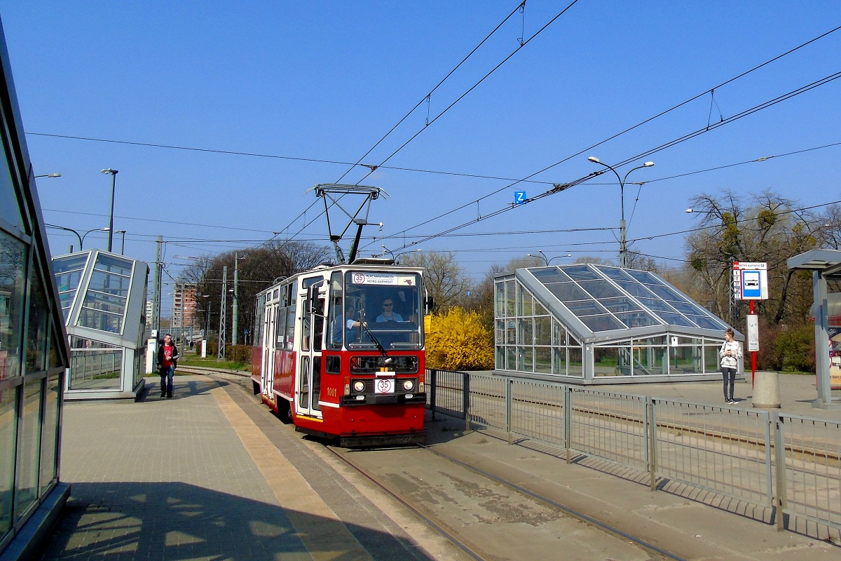 1001
StopiÄtka w obsĹudze specjalnej linii 35BIS uruchomionej z okazji obchodĂłw 35-lecia Klubu MiĹoĹnikĂłw Komunikacji Miejskiej w Warszawie w relacji Metro Marymont (11:05)-Plac Narutowicza (11:36). 
Słowa kluczowe: 35lecieKMKM