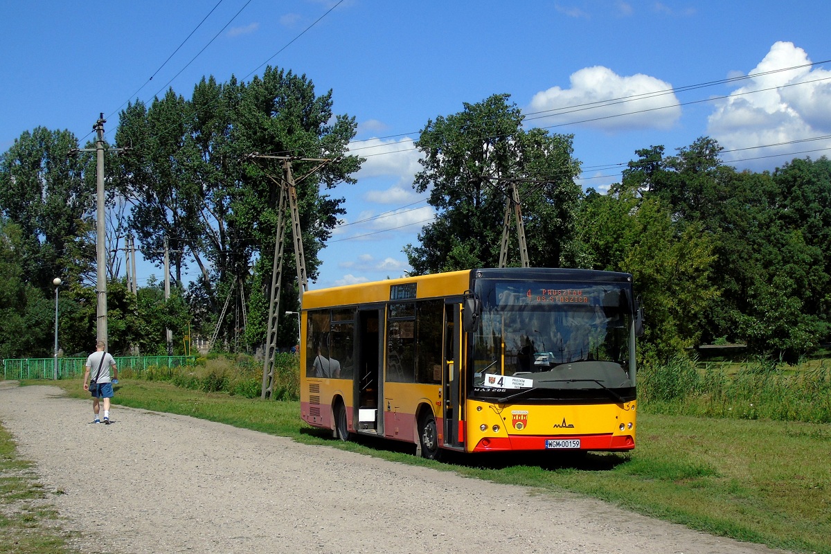 60008
MAZ w trakcie przerwy w wykonywaniu kursĂłw na linii miejskiej numer 4. 
