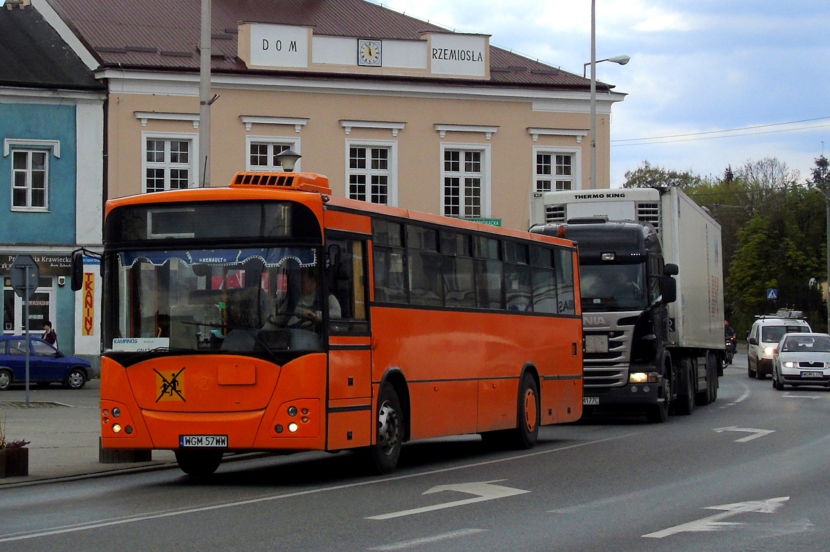 40109
Jelcz jedzie sĹuĹźbowo z grodziskiej bazy PKS do Kampinosu gdzie bÄdzie obsĹugiwaĹ linie szkolne. 
