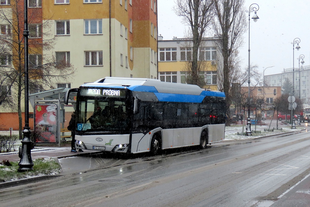 44406
Solaris stoi na przystanku âGrodzisk MontwiĹĹa 02â wykonujÄc opĂłĹşniony o ponad 10 minut kurs â7â linii numer G w relacji Grodzisk Maz. Dw. PKP (12:25)-Petrykozy Trakt KrĂłlewski (13:25). 
Od poczÄtku bieĹźÄcego tygodnia rozpoczÄĹy siÄ testy autobusĂłw elektrycznych na liniach autobusowych uruchamianych przez gminÄ Ĺťabia Wola. W dniach 27.01.-03.02.2020 r. testowany bÄdzie Solaris Urbino 12 IV eletric. Z kolei w dniach 5-12.02.2020 r. odbÄdÄ siÄ testy Mercedesa eCitaro.
Słowa kluczowe: Zima
