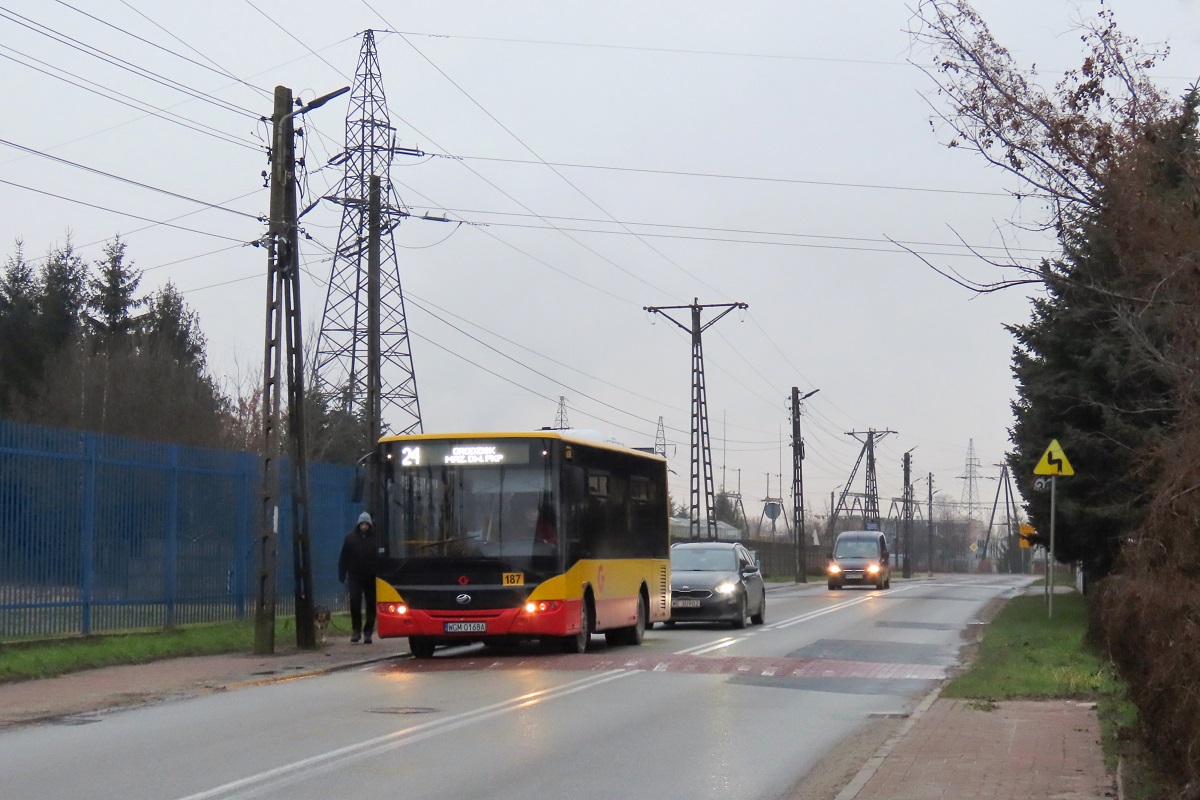 187 (20148)
ZAZ jedzie jako kurs 803 linii numer 24: Izdebno KoĹcielne PÄtla (13:15)-Grodzisk Maz. Dw. PKP (13:56). Pozdrowienia dla Kierowcy! 
