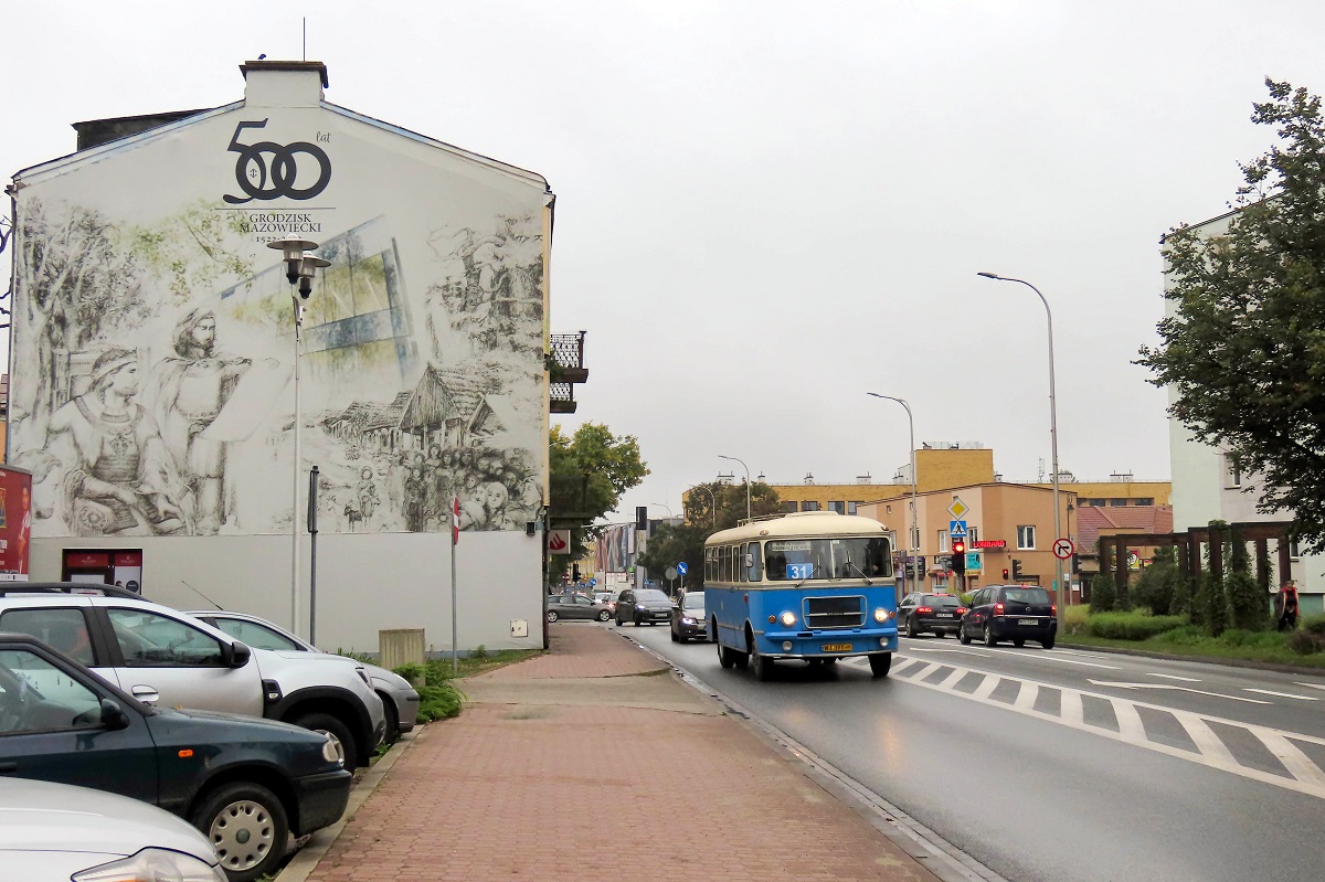 8082
San jedzie jako kurs specjalny linii numer 31 â Ĺťabia Wola UrzÄd Gminy (7:31)-Grodzisk Maz. Dw. PKP (7:55). 
