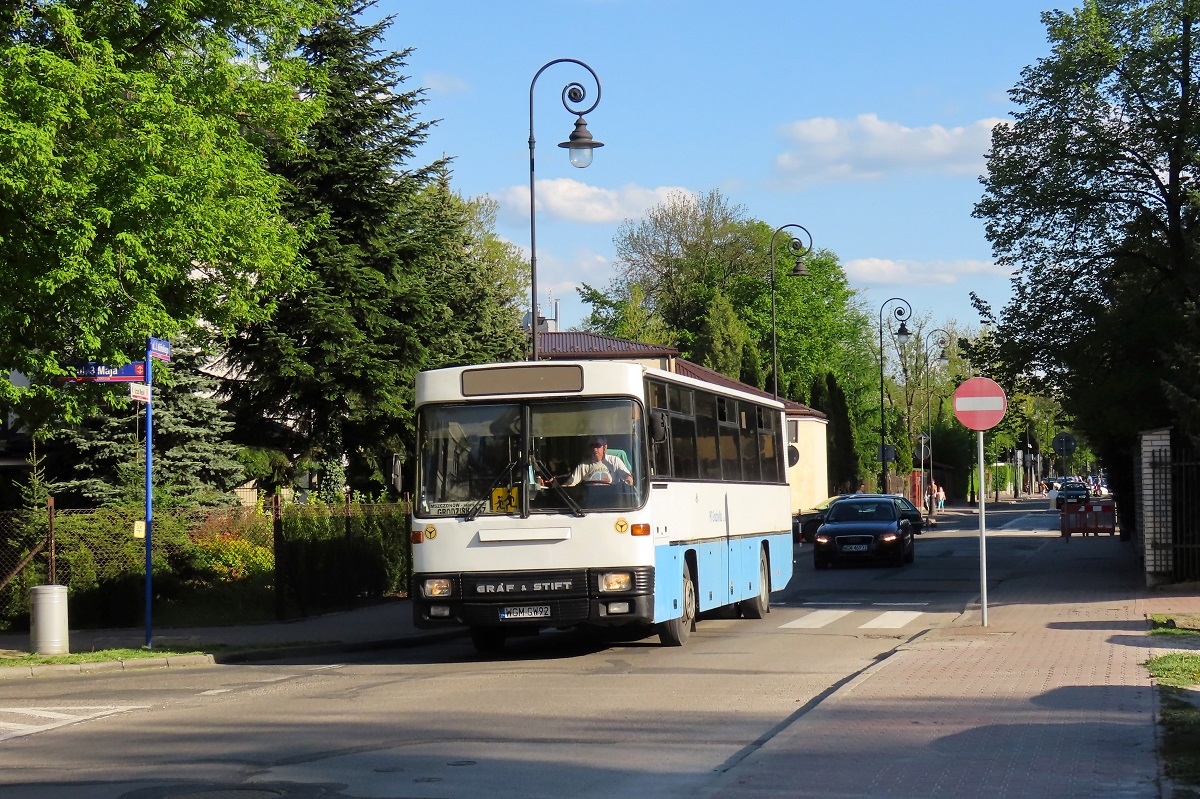 80105
Graf jedzie jako kurs linii podmiejskiej â MszczonĂłw Rynek (17:10)-Grodzisk Maz. Dw. PKP (17:50). 
