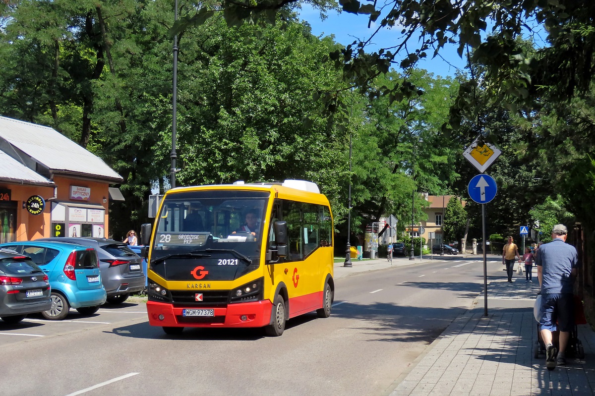 20121
Karsan jedzie jako kurs â107â linii numer 28 â Grodzisk Maz. Dw. PKP (12:05)-Czarny Las Platanowa (12:30)-Grodzisk Maz. Dw. PKP (12:54). Pozdrowienia dla Kierowcy! 
