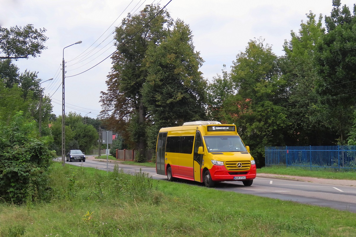 22009
Sprinter zatrzymuje siÄ na przystanku âMilanĂłwek Ptasia 02â jako kurs â214â linii numer 15 â MilanĂłwek Przedszkole Kasperek (13:05)-MilanĂłwek Kazimierzowska WKD (13:29). 
