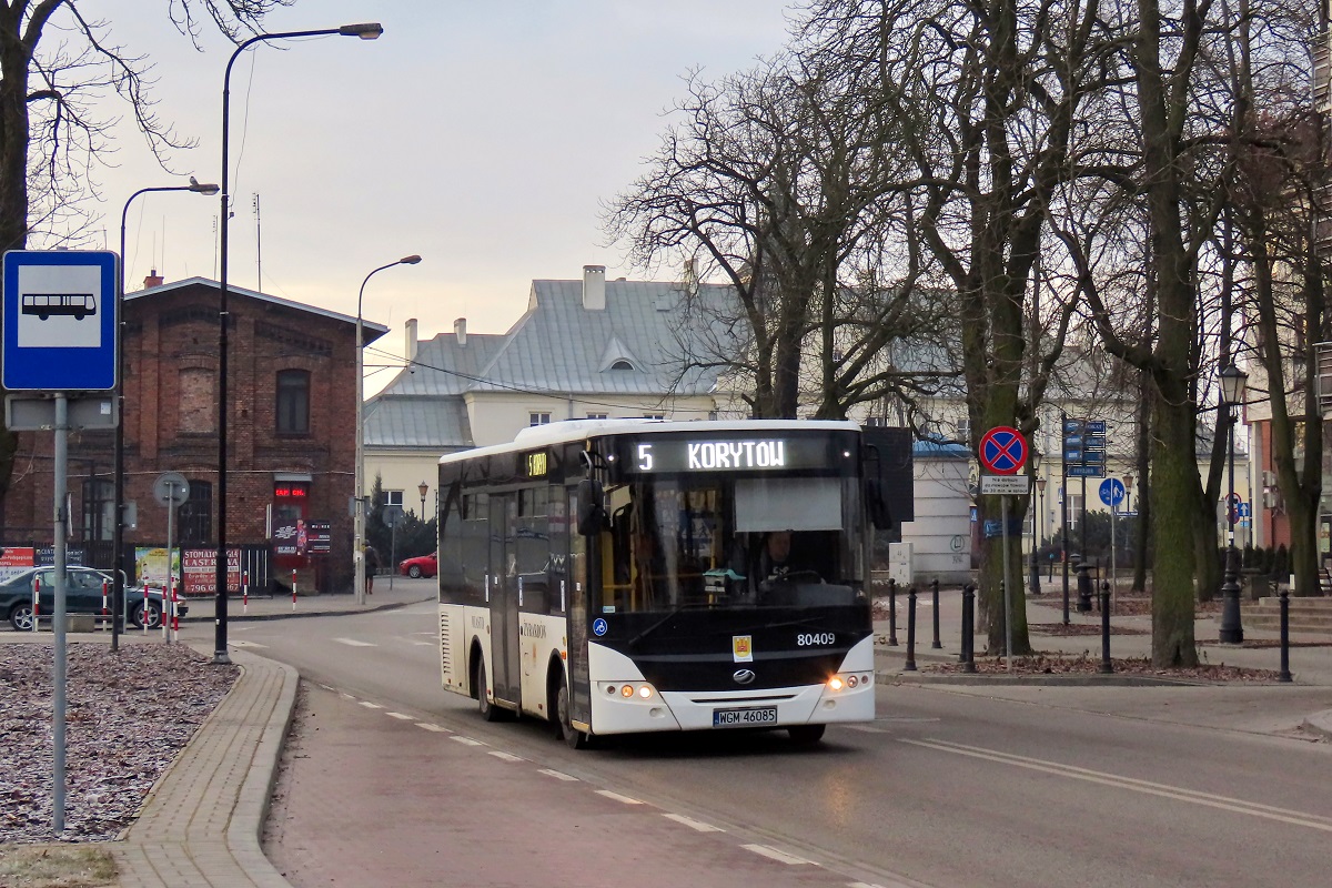 80409
ZAZ jedzie jako kurs â7681â linii numer 5 â ĹťyrardĂłw Mostowa PÄtla (6:46)-KorytĂłw (7:23). 
