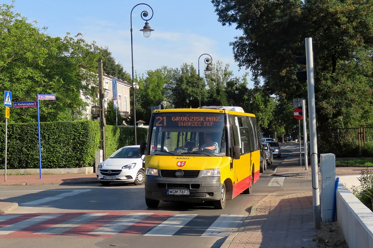 40007
ProCity jedzie jako kurs linii numer 21 â WĹadkĂłw PÄtla (16:56)-Grodzisk Maz. Dw. PKP (17:11). 
