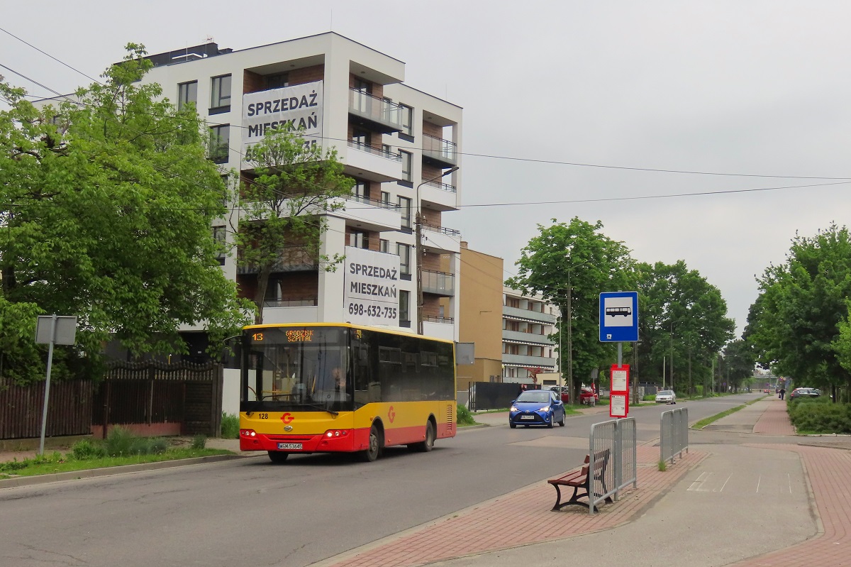 128 (80423)
ZAZ jedzie jako kurs 212 linii numer 13: BĹonie Centrum Sportu (15:20)-Grodzisk Maz. Szpital (16:15). Pozdrowienia dla Kierowcy!
