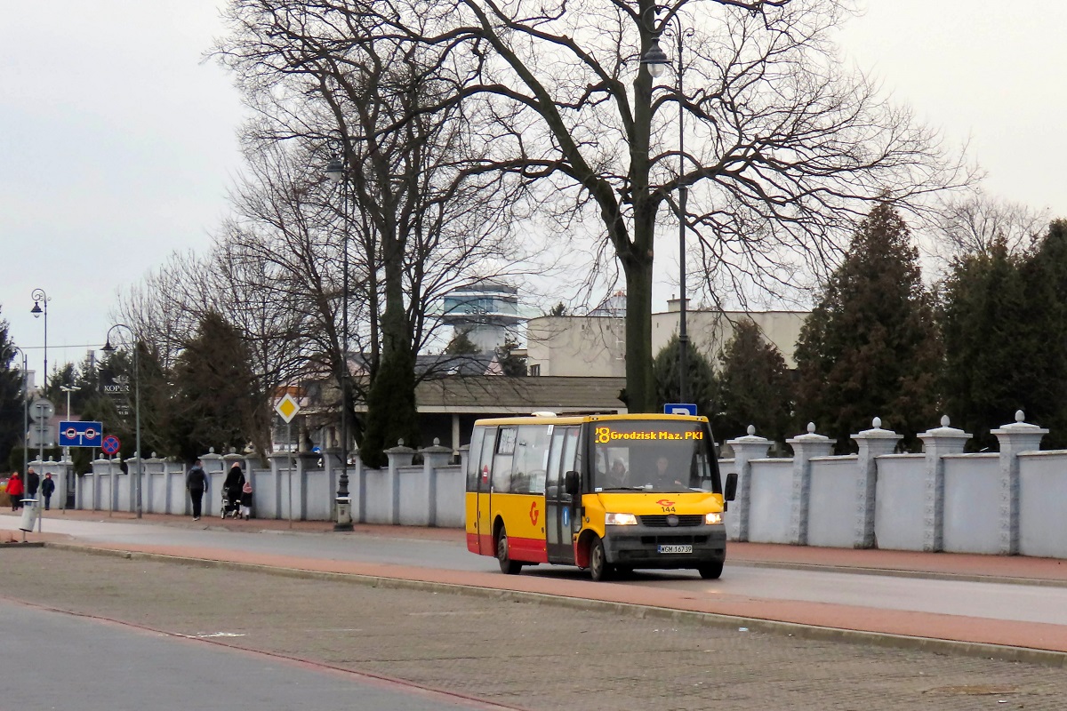 144 (70013)
ProCity jedzie jako kurs â206â linii numer 28 â Grodzisk Maz. Dw. PKP (13:05)-Czarny Las Platanowa (13:30)-Grodzisk Maz. Dw. PKP (13:54).
