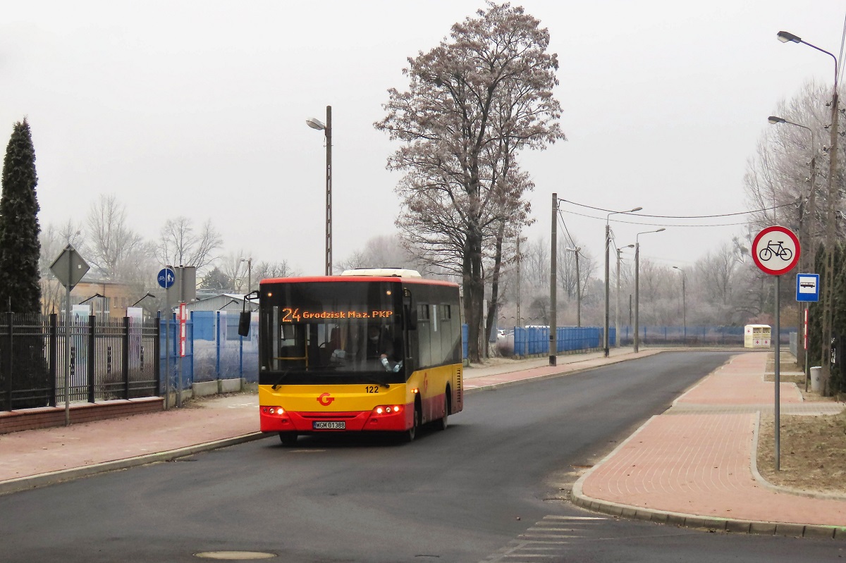 122 (60013)
ZAZ jedzie jako kurs â209â linii numer 24 â BaranĂłw SzkoĹa (12:35)-Grodzisk Maz. Dw. PKP (13:24). 
