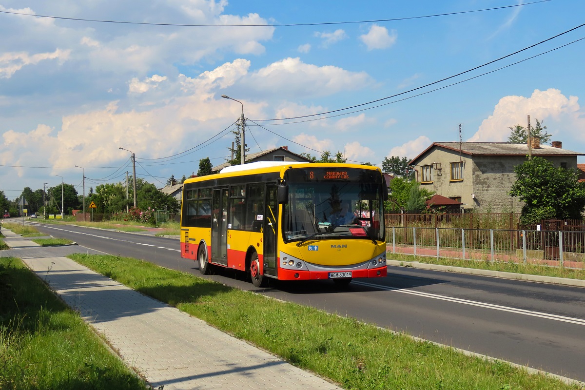 90237
Dawny warszawski, Mobilisowy Libero (ex. A199, ex. A193) jedzie jako kurs â5286â linii numer 8 â Grodzisk Maz. Dw. PKP (15:15)-MakĂłwka (15:35)-Grodzisk Maz. Dw. PKP (16:09). 
Słowa kluczowe: MOBLIBERO