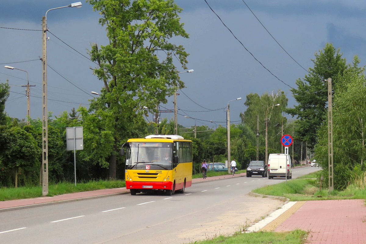 21029
ZAZ jedzie jako kurs â3116â linii numer 31 â Grodzisk Maz. Dw. PKP (14:20)-Petrykozy Trakt KrĂłlewski (15:25)-Grodzisk Maz. Dw. PKP (16:09). 
