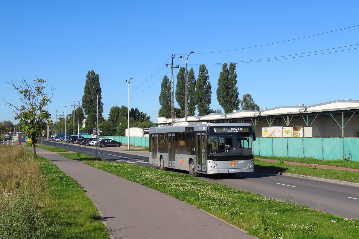 20114
MAZ jedzie jako kurs linii numer 4 â WKD PruszkĂłw (7:53)-PruszkĂłw Os. Staszica (8:23). 
Słowa kluczowe: DziwadĹo