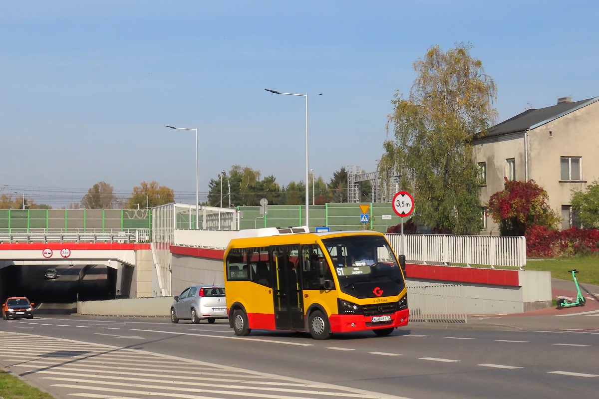 22061
Karsan jedzie jako kurs â105â linii numer 61 â Rybie JarzÄbka (10:50)-PruszkĂłw Rondo PopieĹuszki (11:46)-Rybie JarzÄbka (12:34). 
