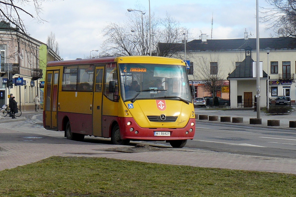 70106
Solina jedzie w obsĹudze kursu linii numer 2 do MakĂłwki. 
