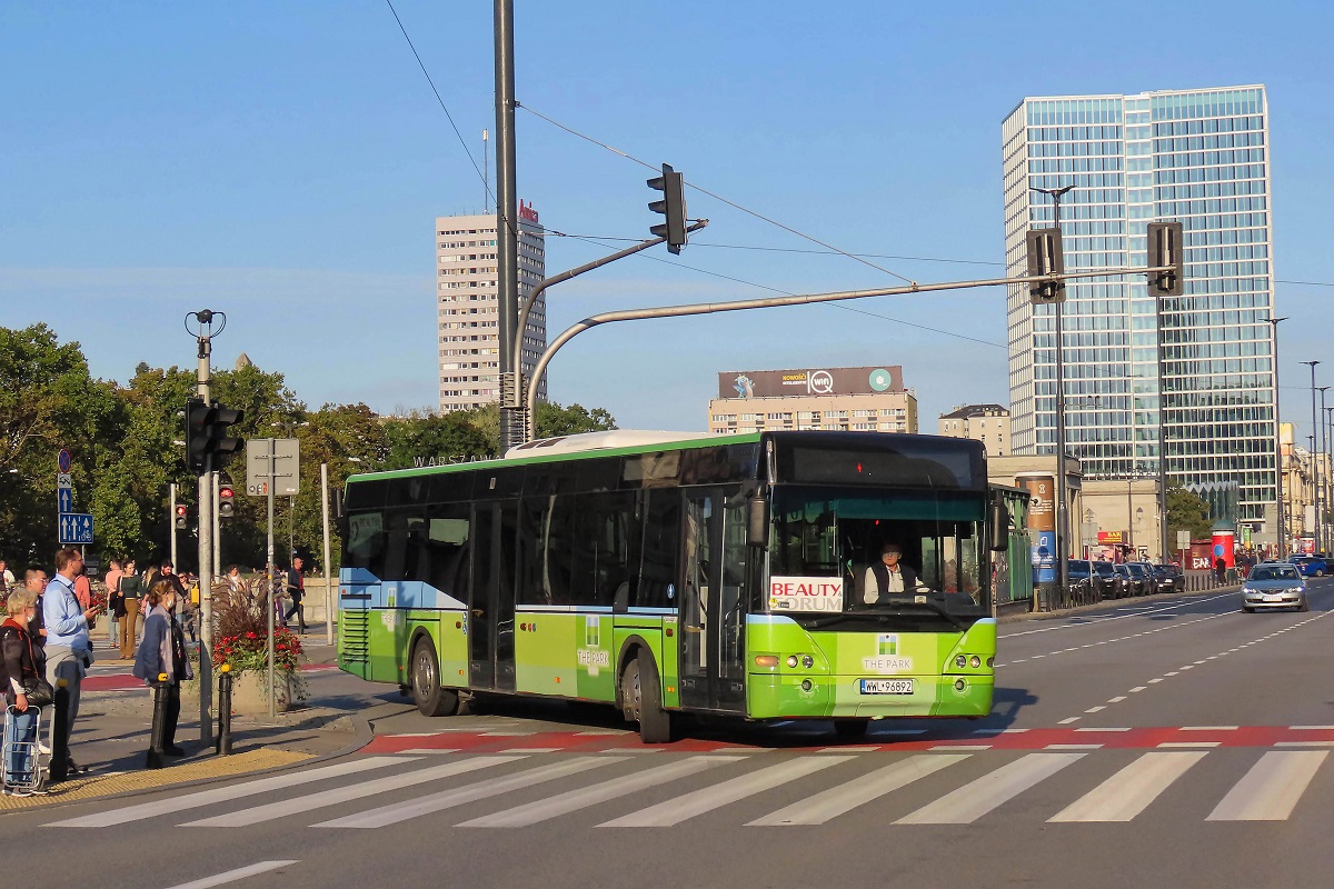 WWL 96892
Neoplan jedzie jako kurs linii specjalnej Beauty Forum & Hair â Warszawa Centrum (16:30)-PaszkĂłw Ptak Warsaw Expo (16:55). 
Linia zostaĹa uruchomiona z okazji targĂłw Beauty Forum & Hair w Ptak Warsaw Expo. 
