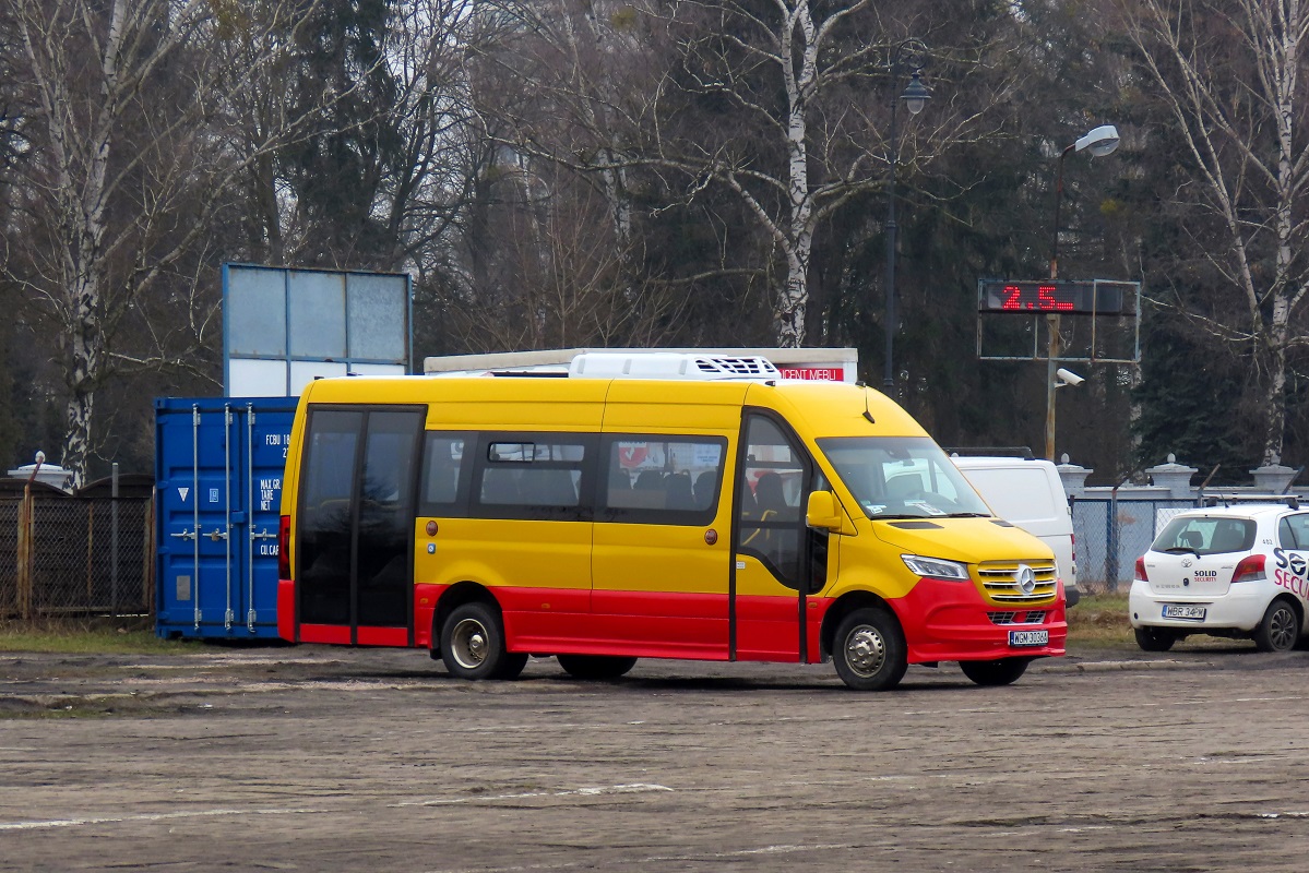 WGM 3036A
Sprinter stoi na terenie parkingu.
