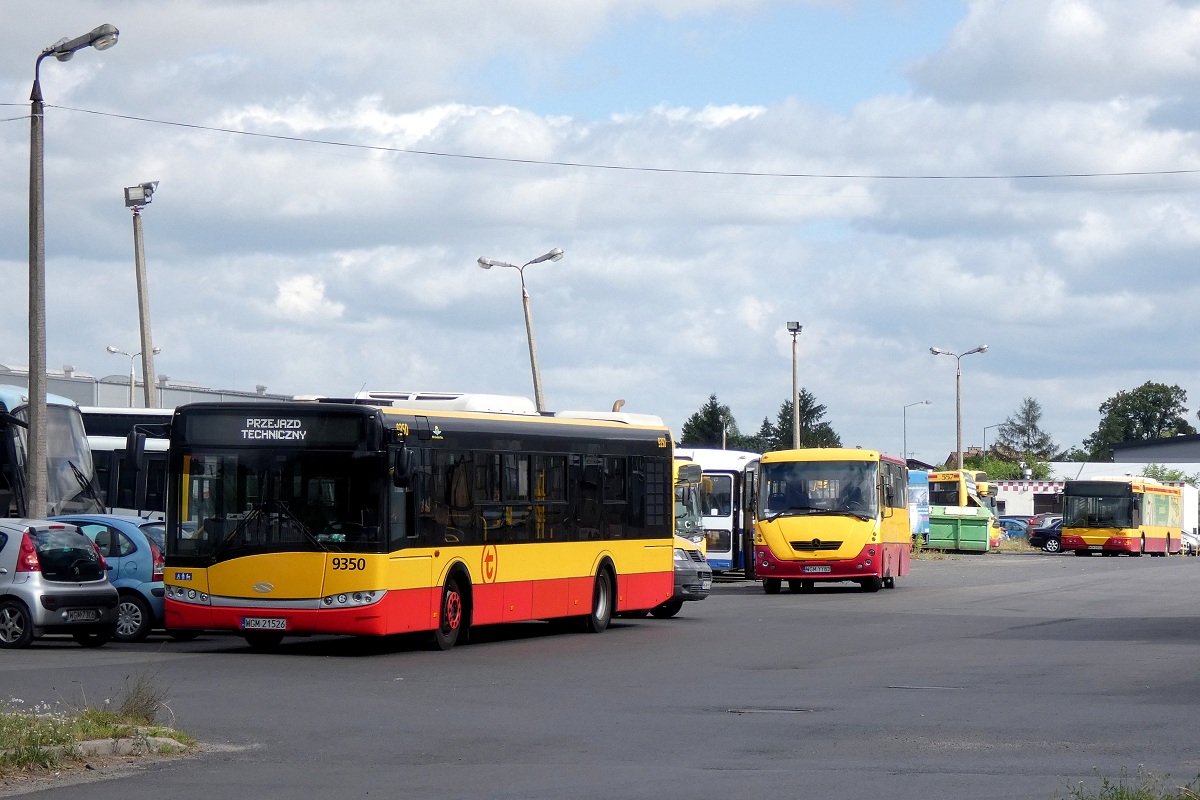 9350 (79350)
Solaris stoi na terenie grodziskiej zajezdni PKS Grodzisk. W tle widoczne sÄ Autosan H7-20.06.01 #70108 oraz SAM A21 #60026.
