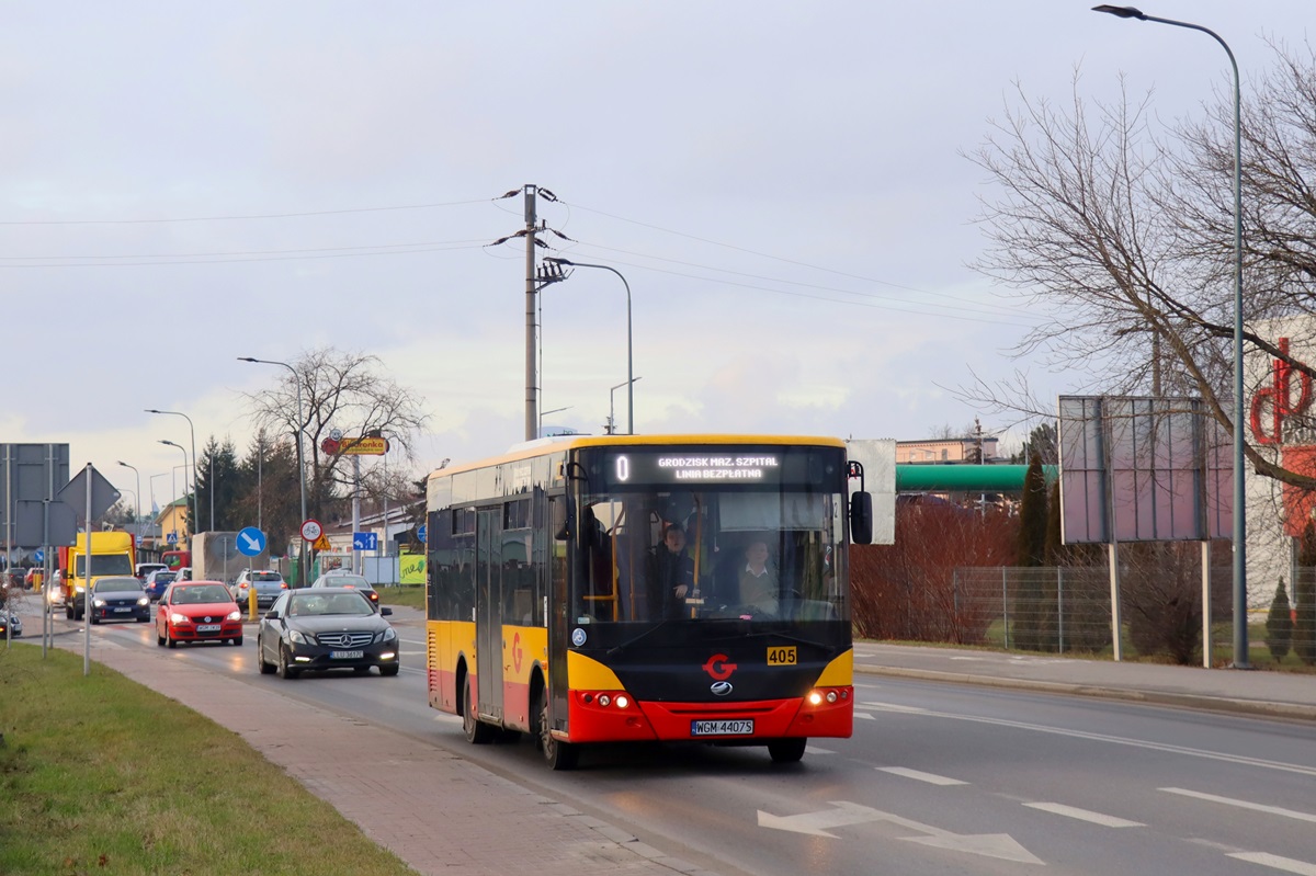 80406 (405)
ZAZ jedzie jako kurs linii numer 0: Grodzisk Maz. Traugutta PKP (14:08)-Grodzisk Maz. Dw. PKP (14:50). Pozdrowienia dla Kierowcy jak i Kabiniarza! 
