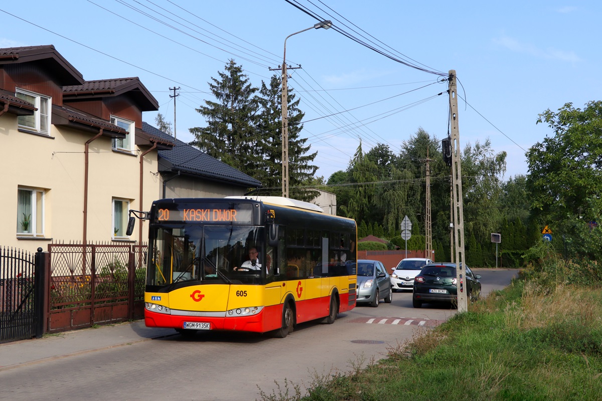 605 (24038)
Solaris jedzie jako kurs linii numer 20: Grodzisk Maz. Szpital (16:05)-Kaski DwĂłr (17:04). 
