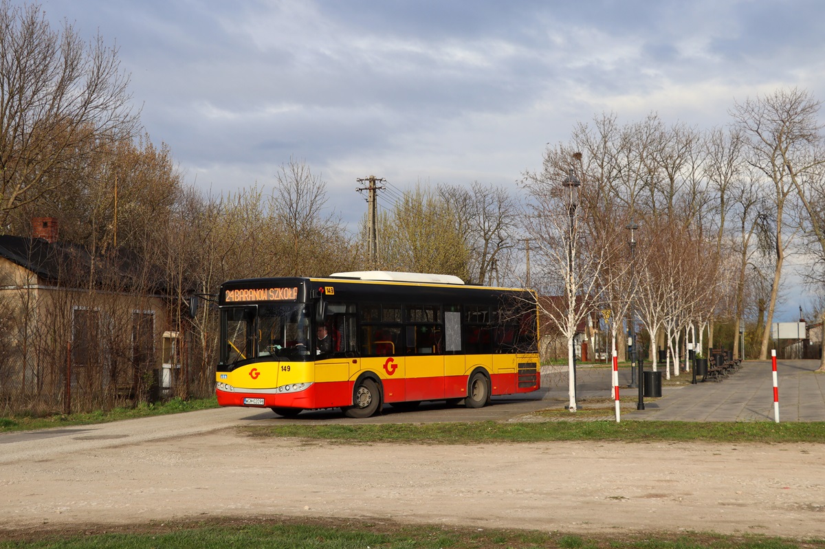 149 (24017)
Solaris w trakcie zmiany miejsca postoju. NastÄpnie pojedzie na przystanek âBaranĂłw SzkoĹa 01â gdzie rozpocznie obsĹugÄ kursu linii numer 24: BaranĂłw SzkoĹa (16:45)-Grodzisk Maz. Dw. PKP (17:23). Pozdrowienia dla Kierowcy! 
