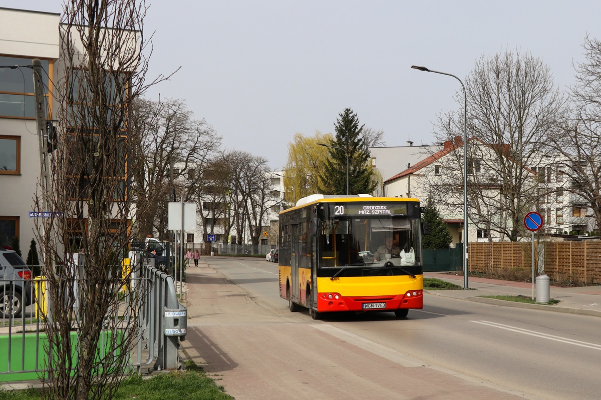 147 (60005)
ZAZ jedzie jako kurs linii numer 20: Kaski Dwór (10:42)-Grodzisk Maz. Szpital (11:28).
