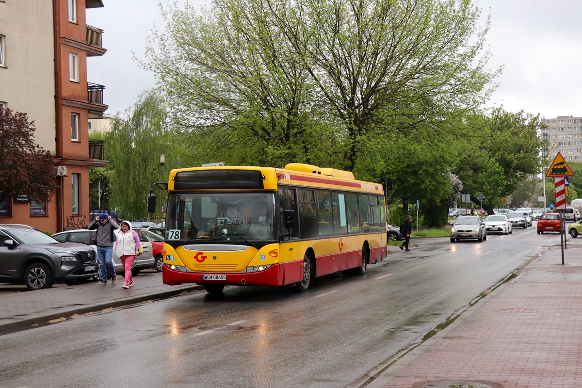 70245
Scania jedzie jako kurs linii numer 78: Moszna Park Logistyczny Hale Zachodnie (14:10)-PKP PruszkĂłw (14:37).
