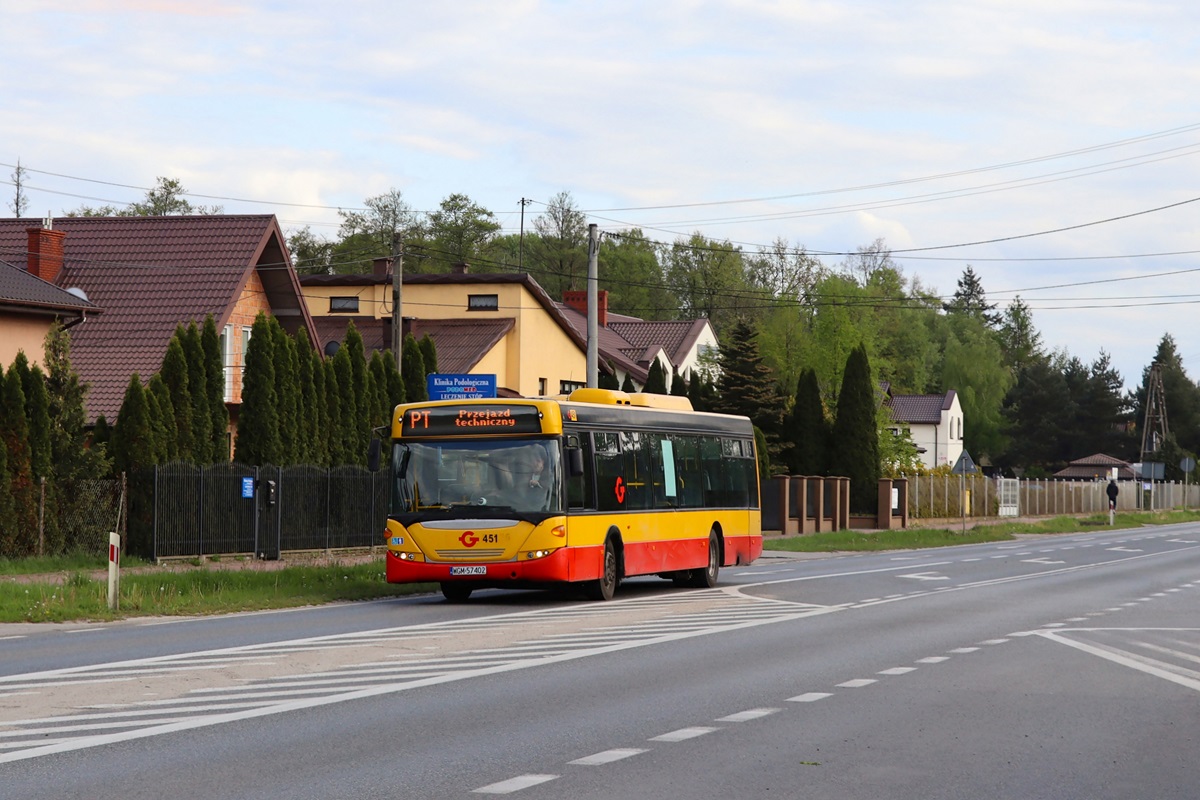 451 (80276)
Scania jedzie przejazdem technicznym z grodziskiej do pruszkowskiej zajezdni PKS Grodzisk.
