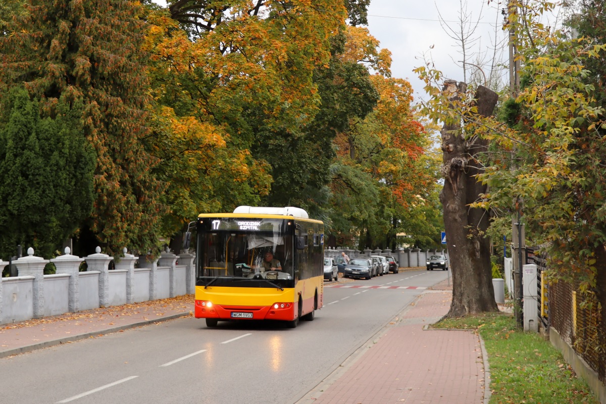 147 (60005)
ZAZ jedzie jako kurs 409 linii numer 17: BrwinĂłw Rynek (14:10)-Grodzisk Maz. Szpital (14:53). 
