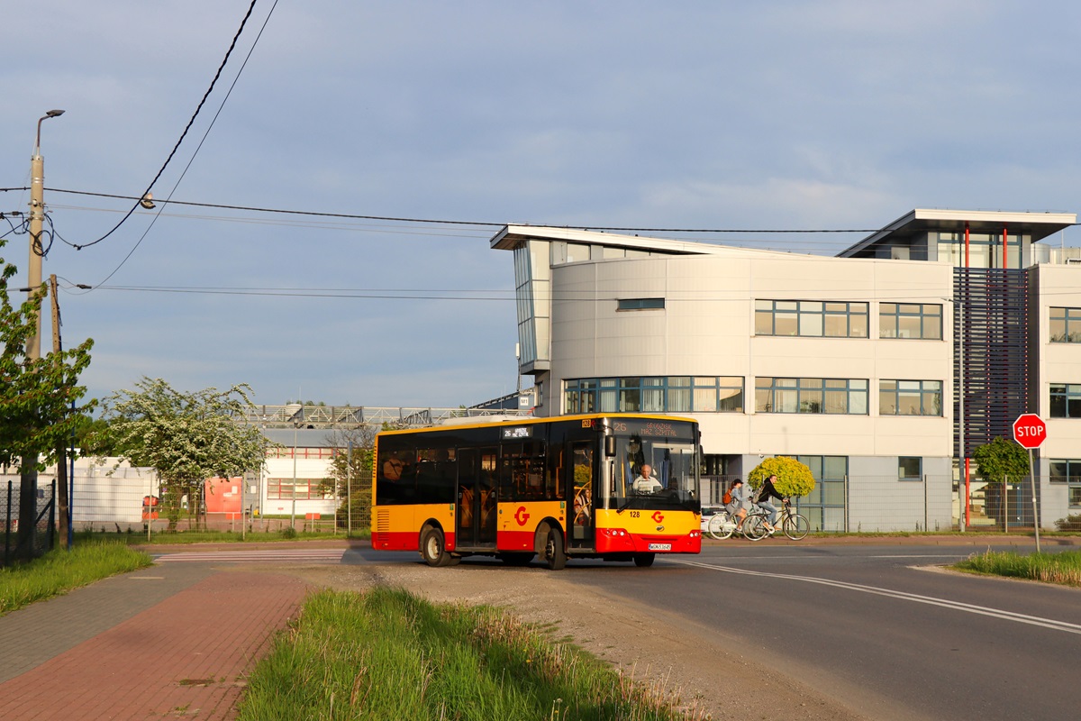 128 (80423)
ZAZ jedzie jako kurs linii numer 26: Kaski (18:03)-Grodzisk Maz. Szpital (19:02). Pozdrowienia dla Kierowcy! 
