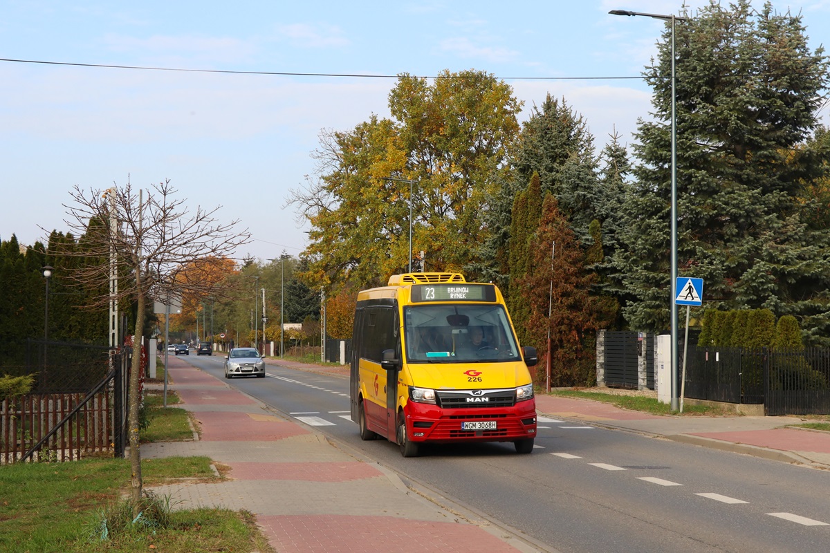 226
MAN jedzie jako kurs linii numer 23: Grodzisk Maz. Dw. PKP (13:55)-BrwinĂłw Rynek (14:47). Pozdrowienia dla Kierowcy! 
