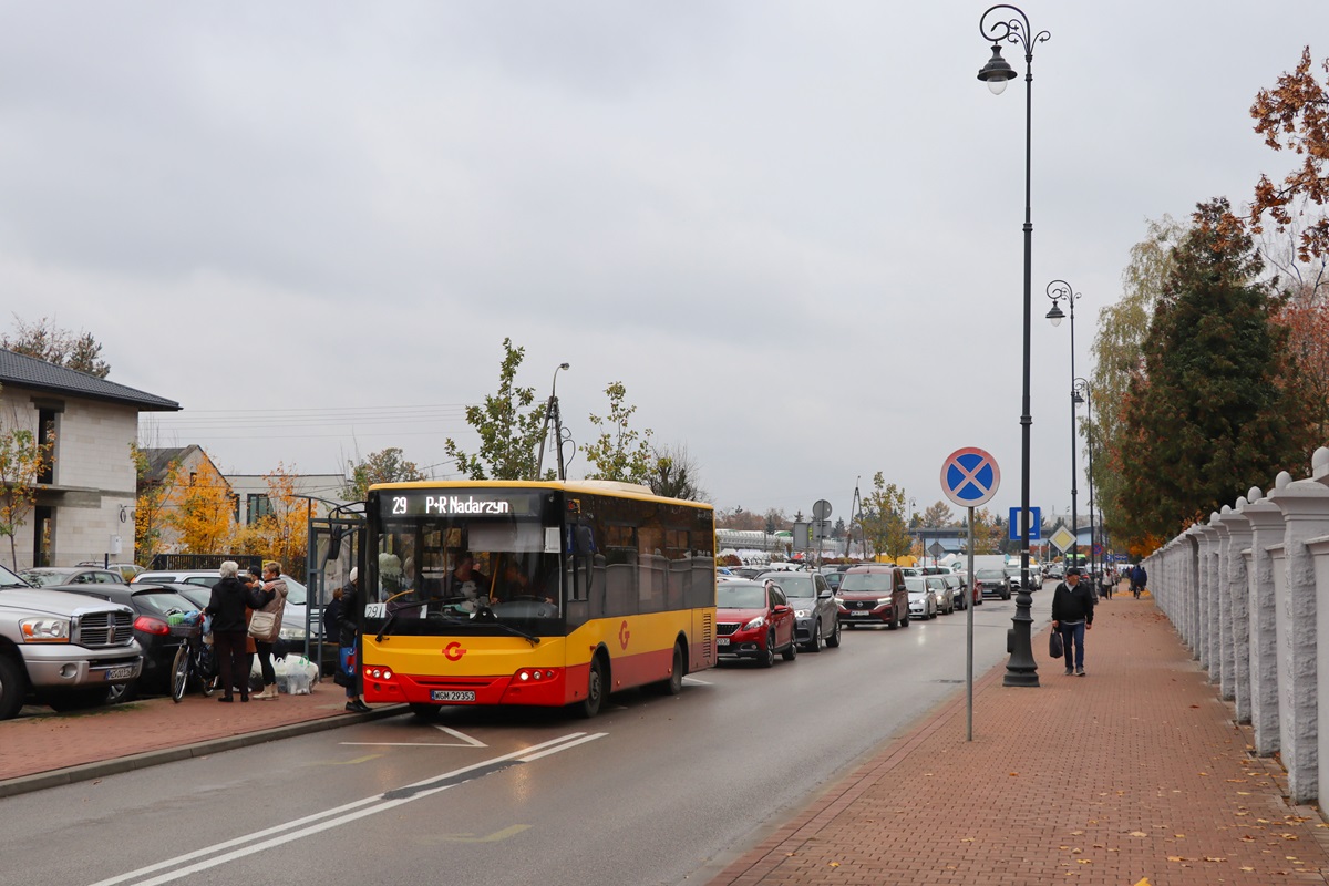 470 (22122)
ZAZ stoi na przystanku âGrodzisk Maz. Spokojna/RadoĹska 01â jako kurs linii numer 29: Grodzisk Maz. Szpital (9:45)-P+R Nadarzyn (10:40). 
