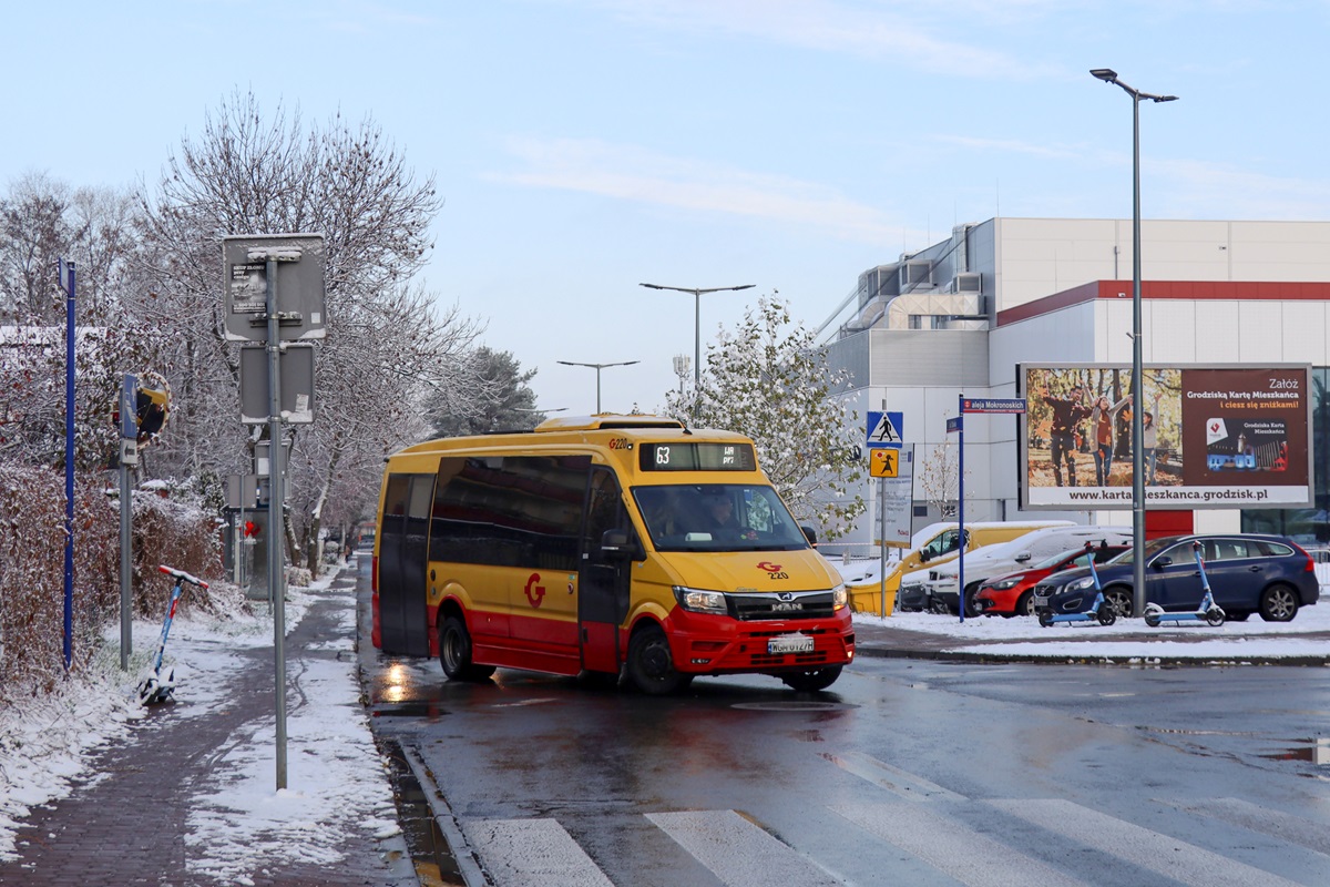 220
MAN jedzie jako kurs linii numer 63: Grodzisk Maz. Dw. PKP (9:02)-Warszawa P+R Al. Krakowska (10:14). 
