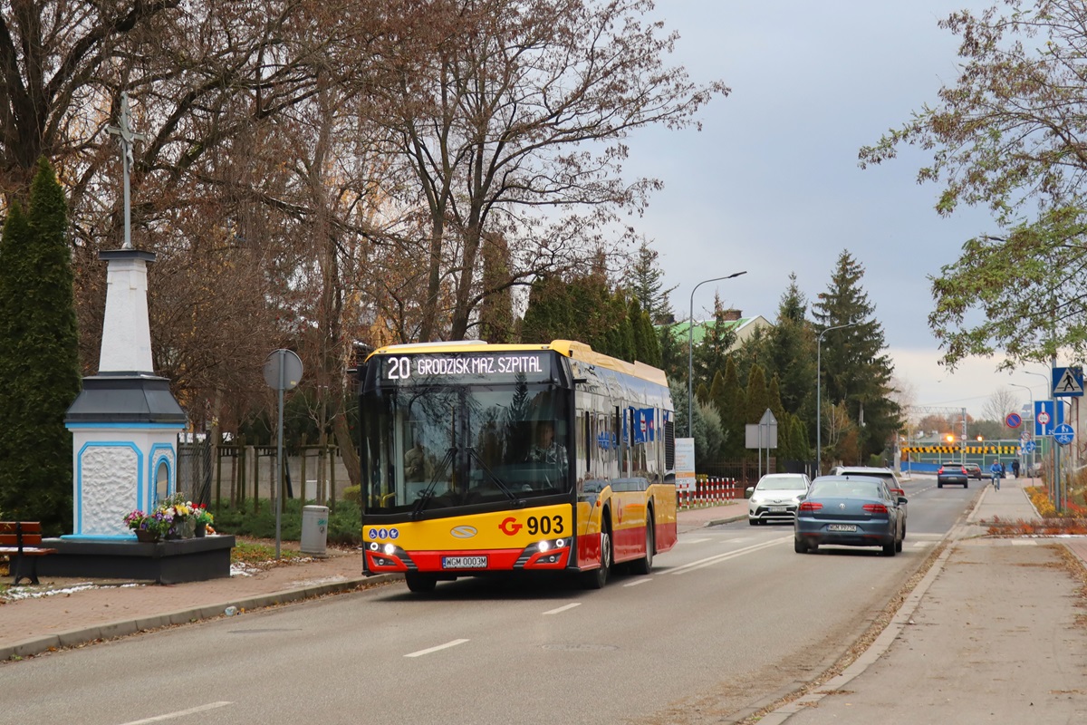 903 (24083)
Solaris jedzie jako kurs linii numer 20: Kaski DwĂłr (12:42)-Grodzisk Maz. Szpital (13:27). Pozdrowienia dla Kierowcy! 
