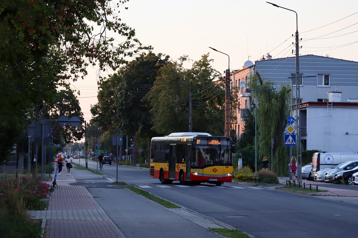 066 (24021)
Solaris jedzie jako kurs linii numer 27: Grodzisk Maz. Rokiciańska (19:45)-Chlebnia Logistyczna Raben (20:01)-Grodzisk Maz. Rokiciańska (20:19). 
