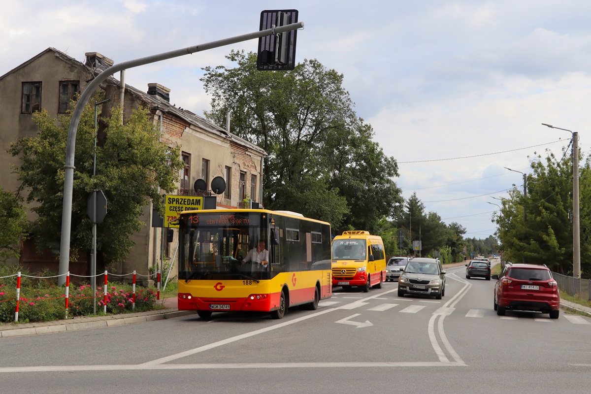 188 (22029)
ZAZ jedzie jako kurs linii numer 13: Grodzisk Maz. Szpital (16:10)-Błonie Centrum Sportu (17:04). 
W związku z 67 Międzynarodowym Wyścigiem Kolarskim "Dookoła Mazowsza", w dniu 25 lipca 2024 w godzinach 9:00-19:00 r. linię skierowano objazdem w Grodzisku ulicami Daleką, Sadową, Chełmońskiego, Żyrardowską i Sienkiewicza. 
Za ZAZ-em jedzie Mercedes-Benz 517 CDI / Mercus MB Sprinter City #706 jako kurs linii numer 22: Makówka Lukrecji (16:00)-Grodzisk Maz. Dw. PKP (16:19).
