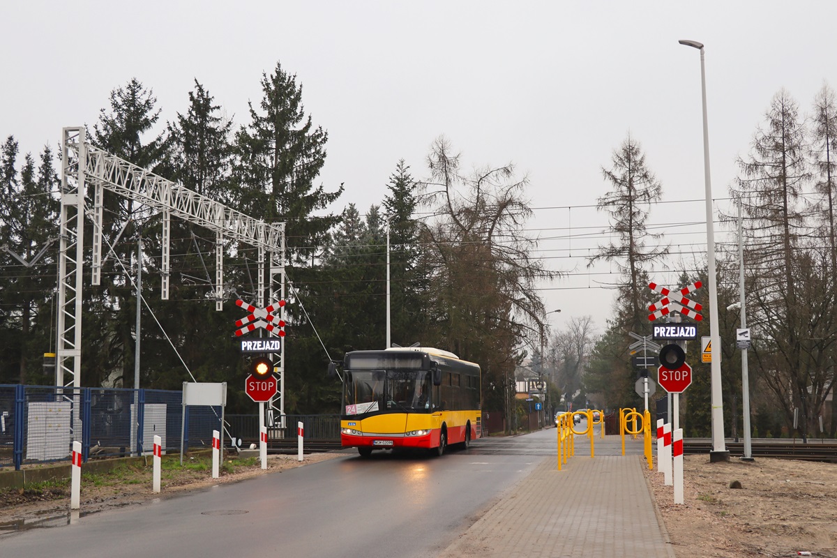 24017 [ex. 9239]
Solaris jedzie przejazdem technicznym. Pozdrowienia dla Kierowcy!
